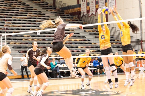 Sports-women vollyball-Photo by BEIBEI LU-1