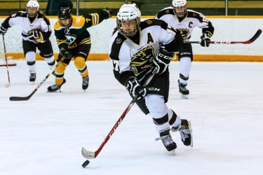 WomensHockey_RGB_Photo by Shawn Coates